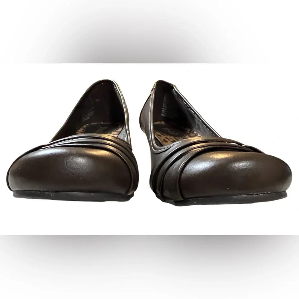 Mudd Brown Wedge Loafers Women's Slip-On Shoe Size 8.5